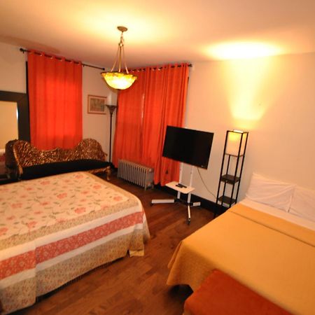 Ewr Airport Multilevel Guest House Room With 2-3 Beds Newark Kültér fotó